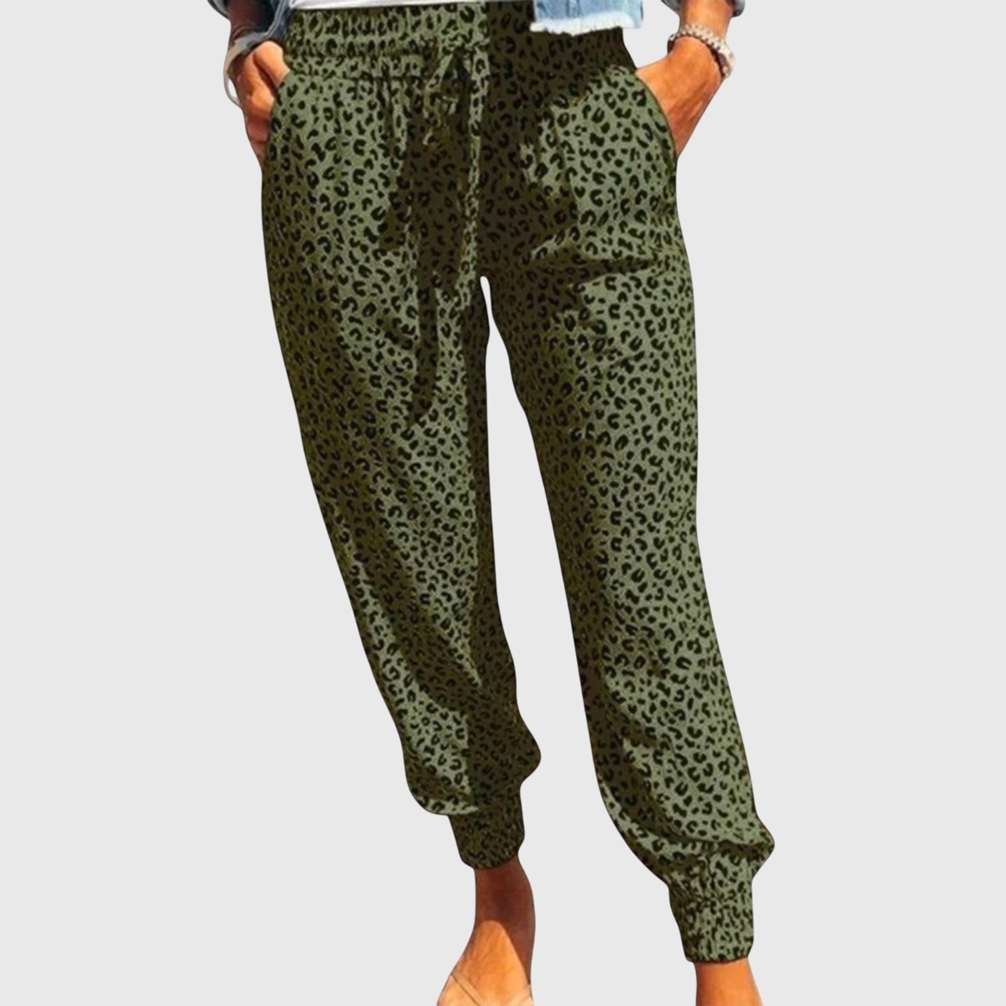 Jamie | Leo Pants with Wide Legs.