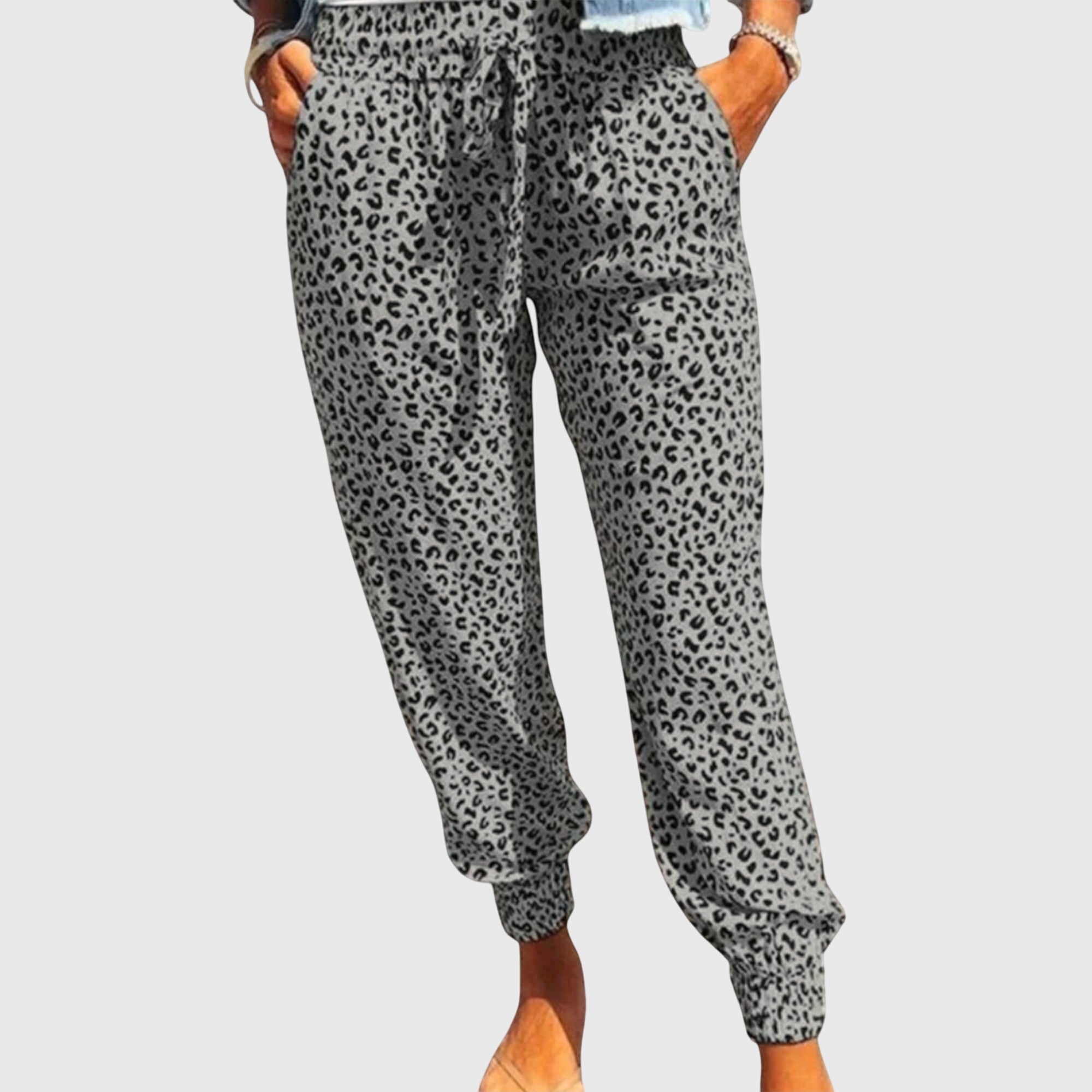 Jamie | Leo Pants with Wide Legs.